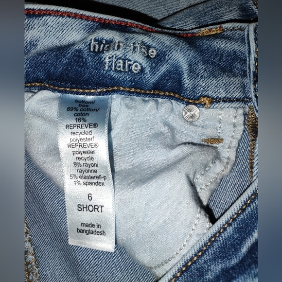 Edgely by Maurice's High Rise Flare Leg Jeans Women's 6 Short - Picture 7 of 10